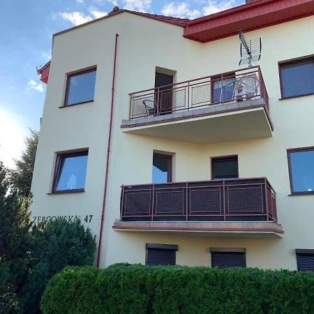 Apartament Pod Gwiazdami Apartment Ostrow Wielkopolski Luaran gambar