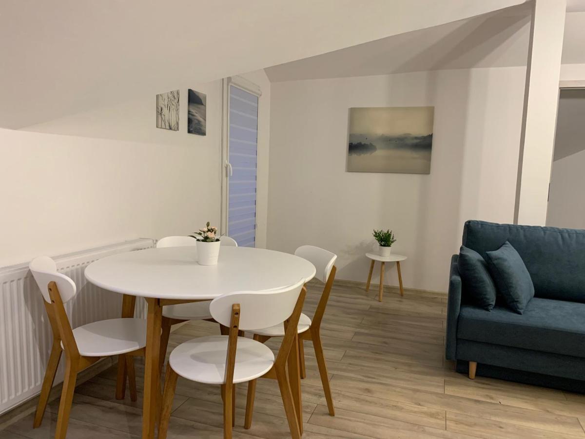 Apartament Pod Gwiazdami Apartment Ostrow Wielkopolski Luaran gambar