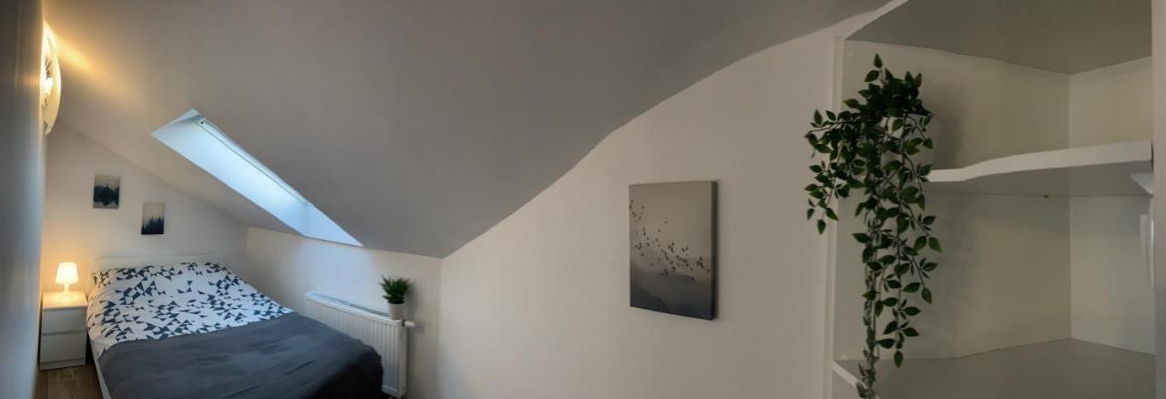 Apartament Pod Gwiazdami Apartment Ostrow Wielkopolski Luaran gambar