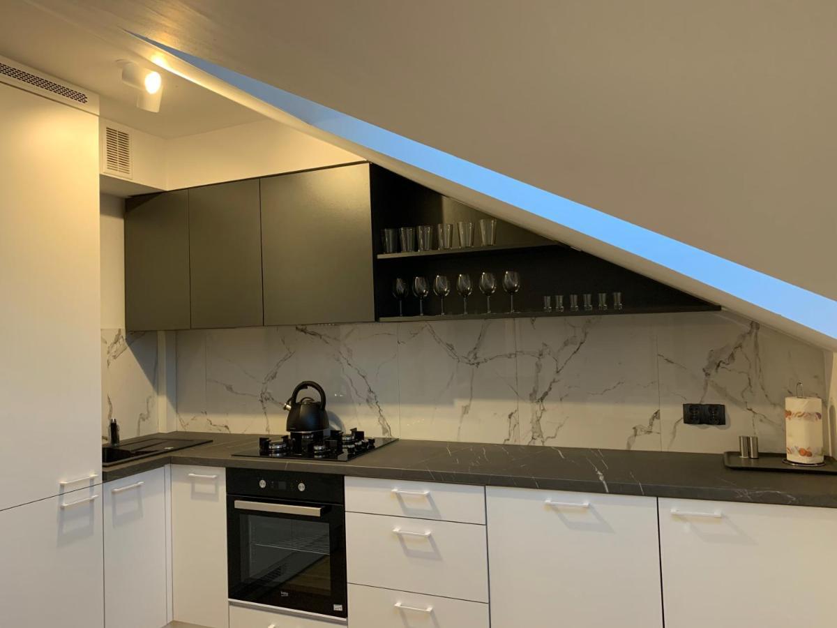 Apartament Pod Gwiazdami Apartment Ostrow Wielkopolski Luaran gambar