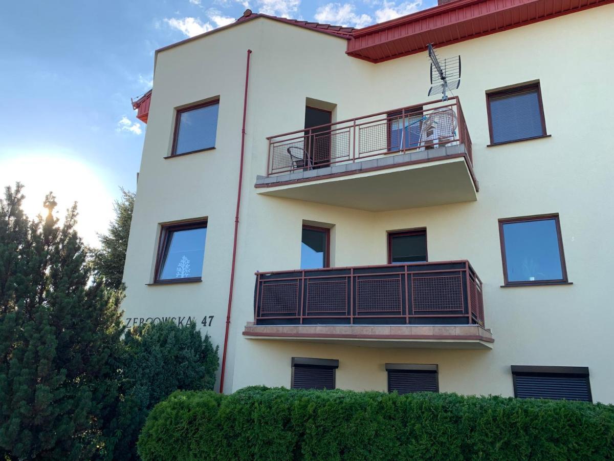 Apartament Pod Gwiazdami Apartment Ostrow Wielkopolski Luaran gambar